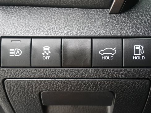 Used 2023 Toyota Camry XLE FWD image 22