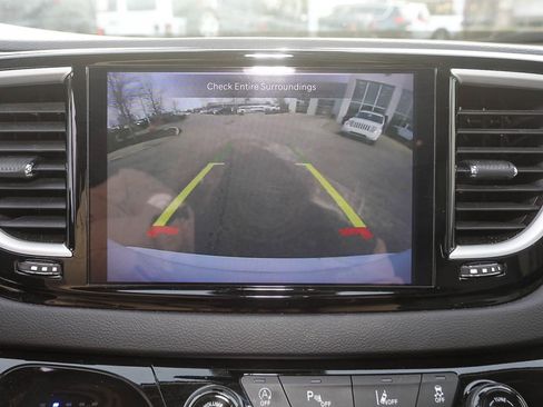 Used 2024 Chrysler Pacifica Touring-L image 16