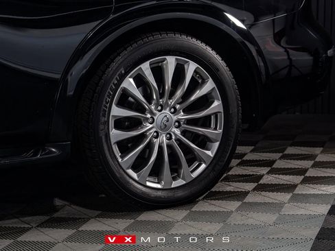 Used 2017 INFINITI QX80 4WD w/ Deluxe Technology Package image 9