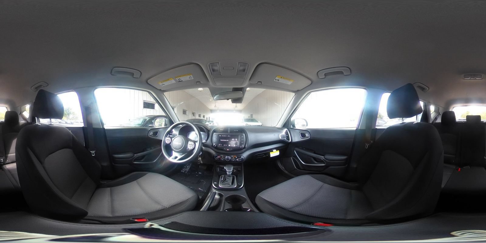 Used 2025 Kia Soul LX w/ LX Technology Package FWD image 39