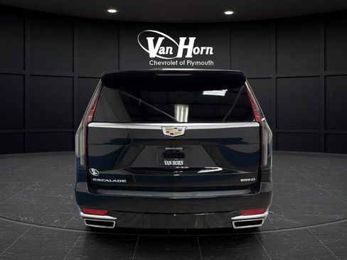Used 2024 Cadillac Escalade ESV Luxury w/ LPO, Floor Liner Package AWD/4WD image 5