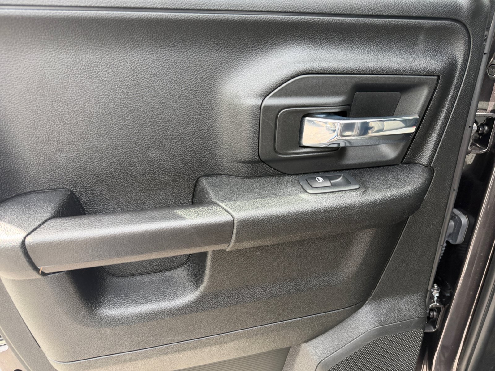 Used 2023 RAM 1500 Warlock AWD/4WD image 17