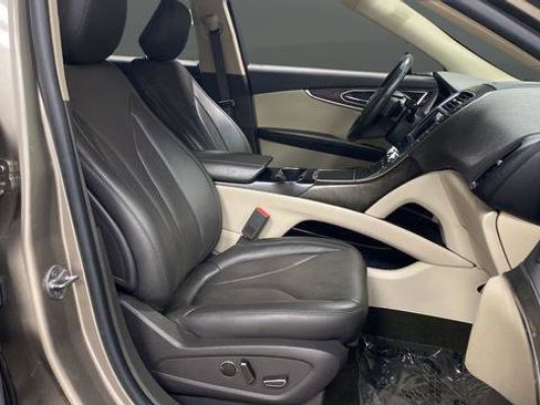 Used 2020 Lincoln Nautilus Reserve AWD/4WD image 23