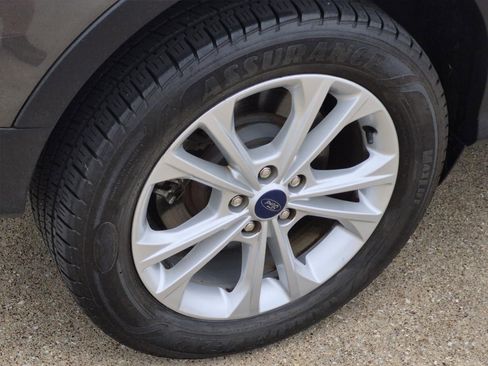 Used 2018 Ford Escape SE FWD image 7