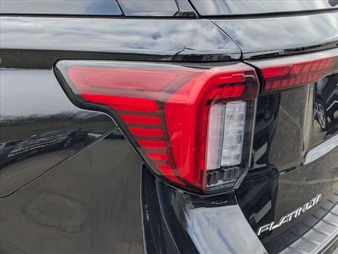 Used 2025 Ford Explorer Platinum w/ LUX Leather Package image 11