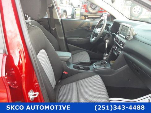 Used 2021 Hyundai Kona SE image 13