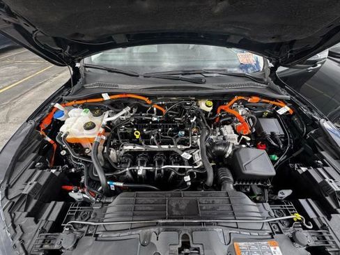 Used 2023 Ford Escape SE image 19