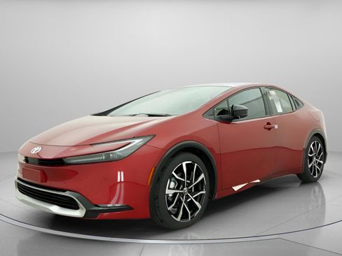 New 2026 Toyota Prius Plug-In Hybrid image 2