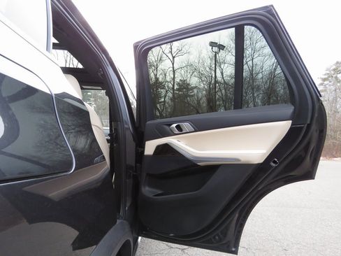 Used 2020 BMW X5 xDrive40i w/ Convenience Package image 15