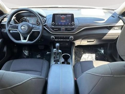 Used 2023 Nissan Altima 2.5 SV AWD/4WD image 10
