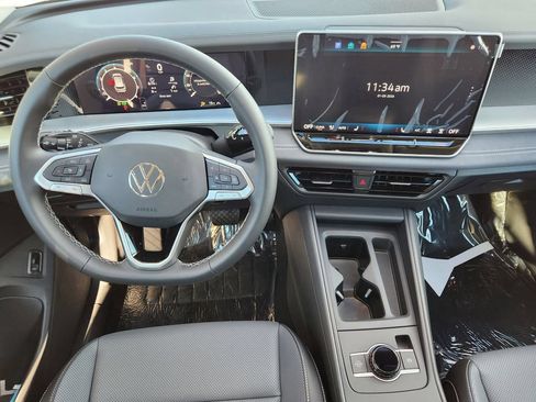 New 2026 Volkswagen Tiguan SE AWD/4WD image 2
