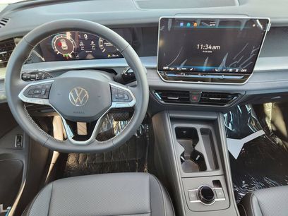 New 2026 Volkswagen Tiguan SE