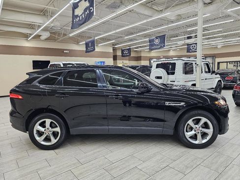 Used 2018 Jaguar F-PACE Premium image 5
