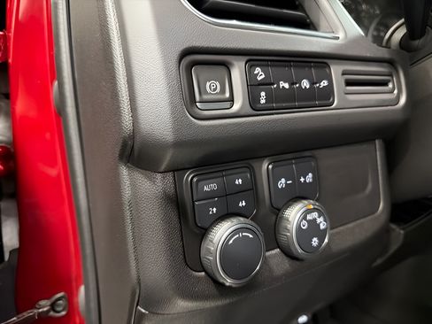 Used 2021 Chevrolet Tahoe Z71 AWD/4WD image 16