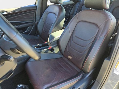 Used 2023 Volkswagen Jetta GLI Autobahn image 19