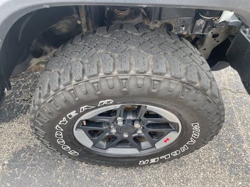 Used 2019 Jeep Wrangler Unlimited Rubicon AWD/4WD image 17
