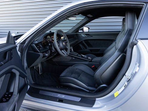 Certified 2024 Porsche 911 GT3 image 23