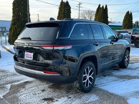 Used 2023 Jeep Grand Cherokee Limited image 6