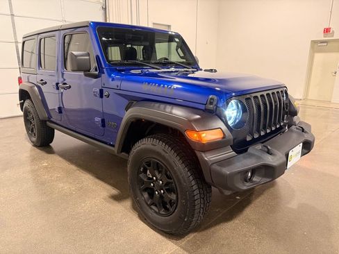 Used 2020 Jeep Wrangler Unlimited Sport AWD/4WD image 3