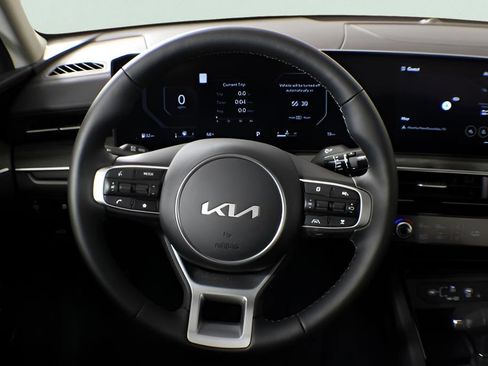 New 2025 Kia K5 EX image 14