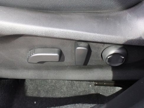 Used 2022 Subaru Forester Premium w/ Popular Package #1 AWD/4WD image 21
