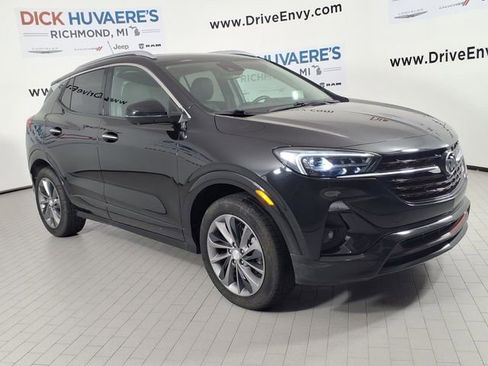 Used 2022 Buick Encore GX Essence w/ Advanced Technology Package AWD/4WD image 3
