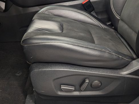 Used 2020 Ford Edge ST image 11