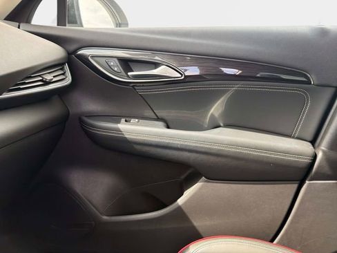 Used 2022 Buick Envision Essence w/ Sport Touring Package FWD image 22