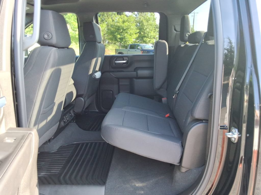 New 2026 Chevrolet Silverado 2500 Custom w/ Custom Value Package AWD/4WD image 17