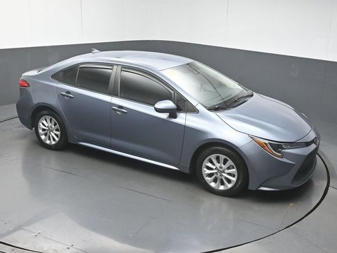 Used 2021 Toyota Corolla LE w/ LE Convenience Package FWD image 38
