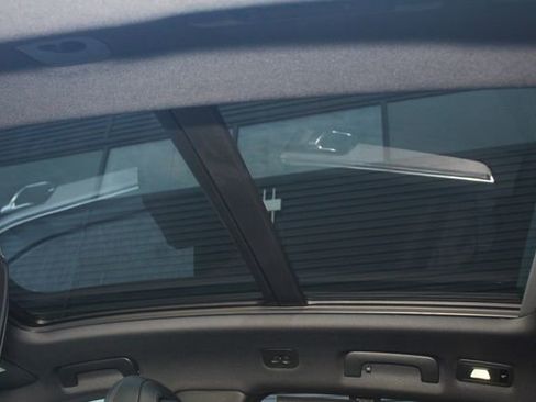 Certified 2026 Porsche Macan image 26