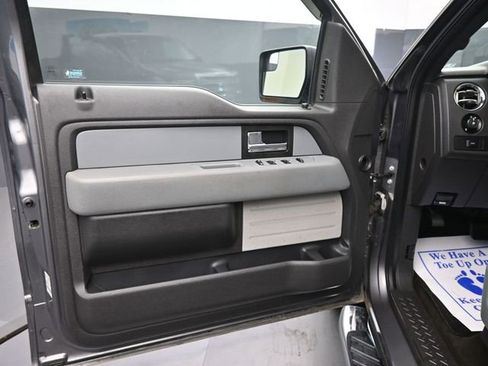 Used 2014 Ford F150 XLT w/ XLT Chrome Package image 9