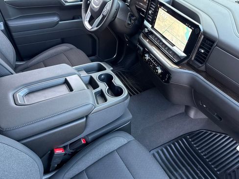 New 2026 GMC Sierra 1500 Elevation image 12