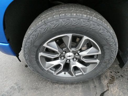 Certified 2022 Chevrolet Silverado 1500 RST image 13