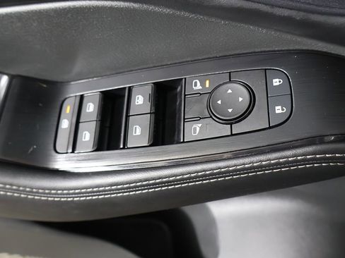 Used 2023 Nissan Rogue SV w/ SV Premium Package image 36