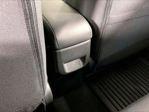 New 2025 Nissan Versa SR w/ Trunk Package image 40