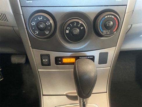 Used 2011 Toyota Corolla LE image 20