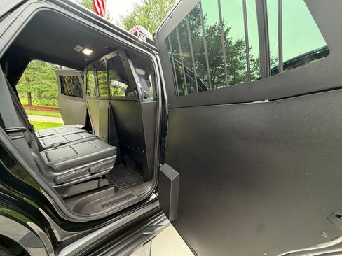 Used 2021 Chevrolet Tahoe 4WD image 27