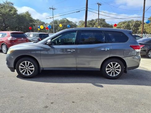 Used 2015 Nissan Pathfinder S FWD image 4