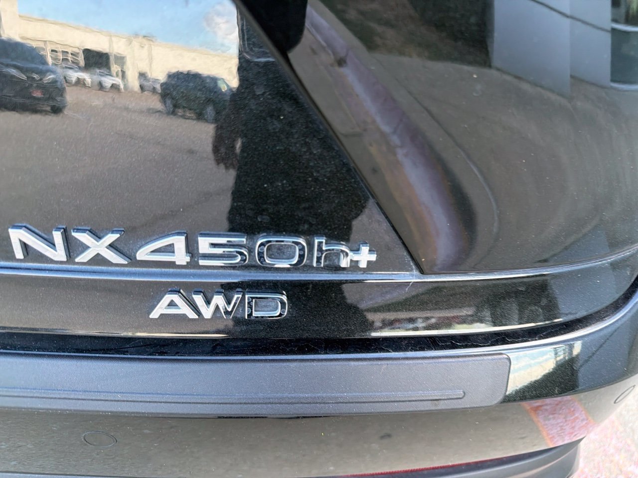 Used 2025 Lexus NX 450h+ AWD w/ Accessory Package (Z2) image 9