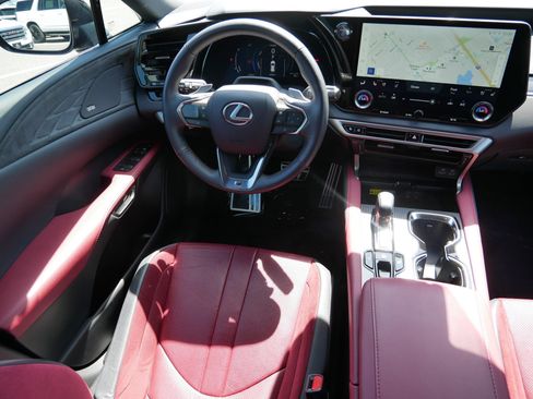 Used 2024 Lexus RX 500h F Sport w/ Convenience Package image 7