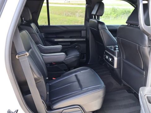Certified 2021 Ford Expedition XLT image 18
