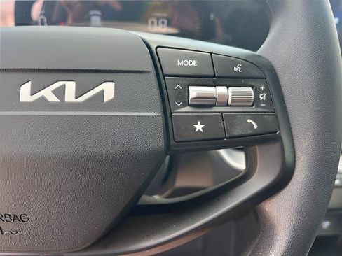 Used 2025 Kia K4 FWD image 19