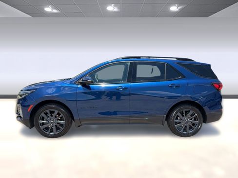 Certified 2022 Chevrolet Equinox RS w/ Infotainment Package FWD image 2