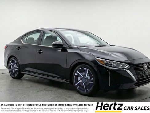 Used 2025 Nissan Sentra SV image 1