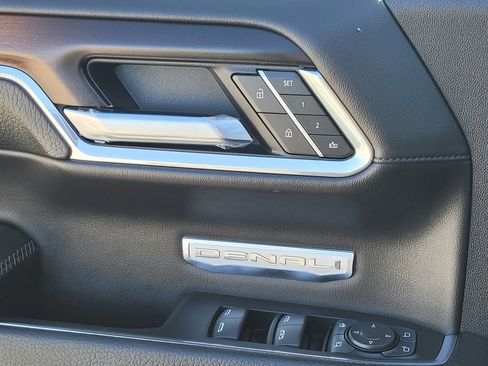 Used 2024 GMC Sierra 1500 Denali image 30