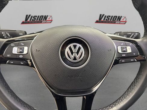 Used 2020 Volkswagen Tiguan SE w/ Panoramic Sunroof Package image 24