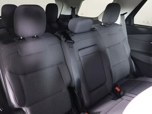 Used 2025 Ford Explorer Active image 34