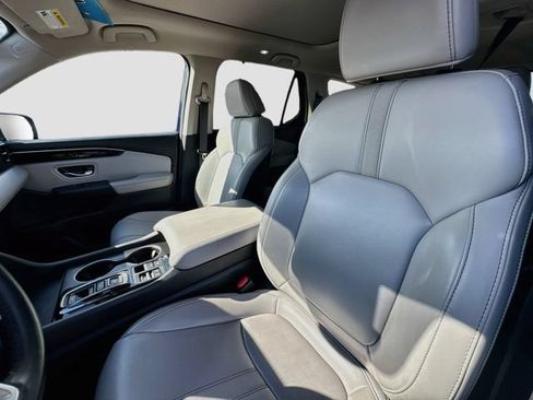 Certified 2025 Honda Pilot Touring image 27