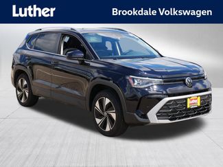 Used 2025 Volkswagen Taos SE w/ Panoramic Sunroof Package AWD/4WD video 1